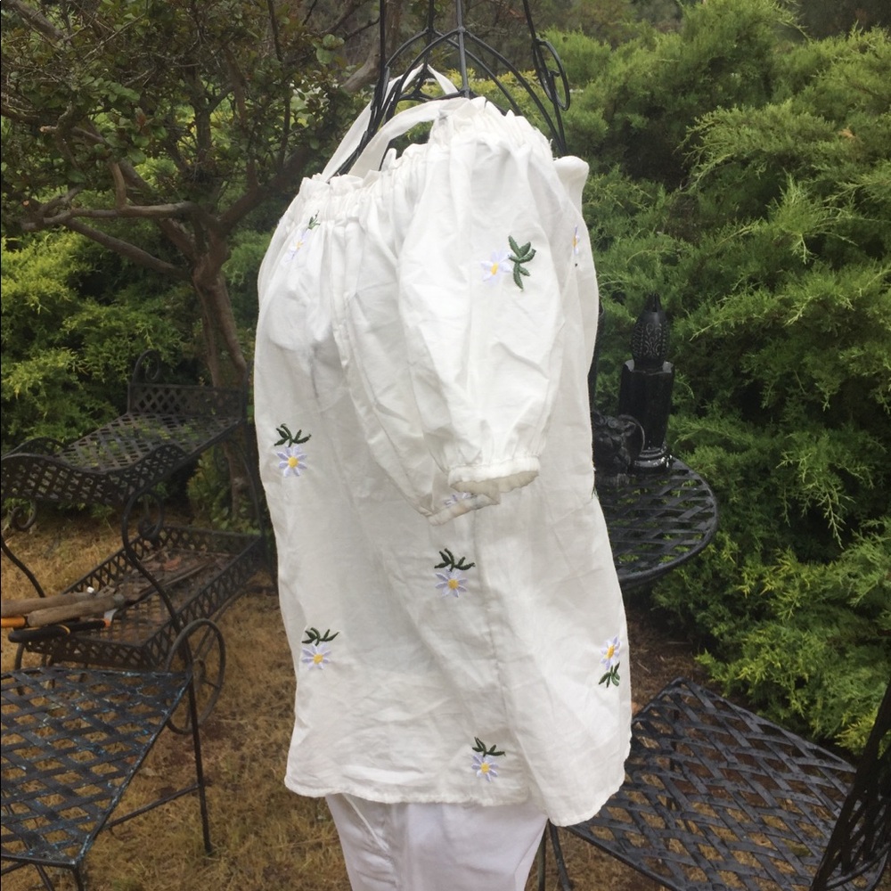 Pursue daisy embroidered white cotton peasant top - Picture 7 of 14